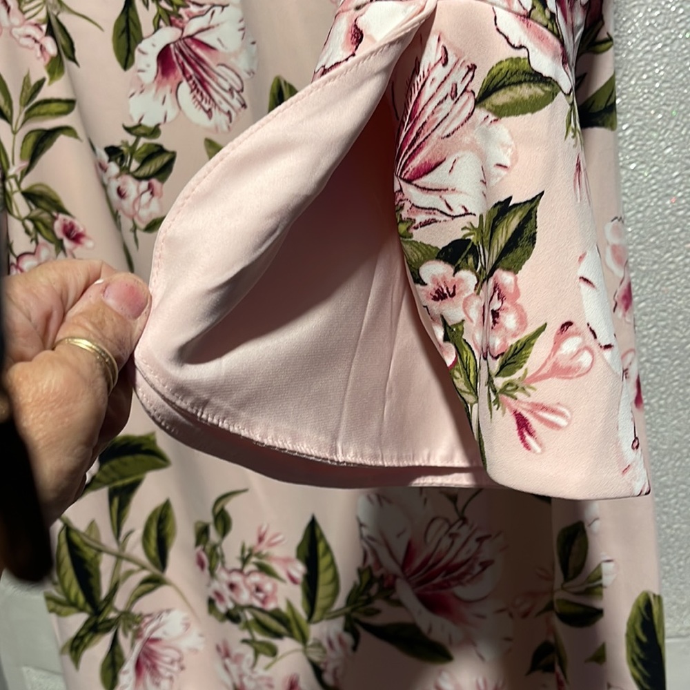White house Black Market Dress - Picture 10 of 10